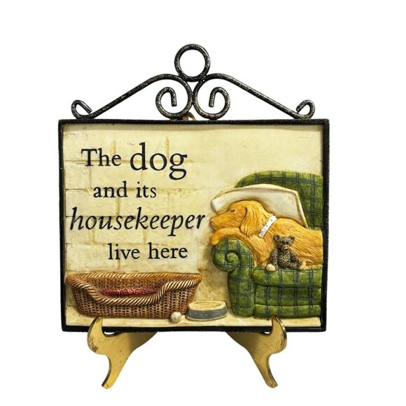 History & Heraldry Decorative Dog & Housekeeper Wall Plaque - Picture 1 of 4